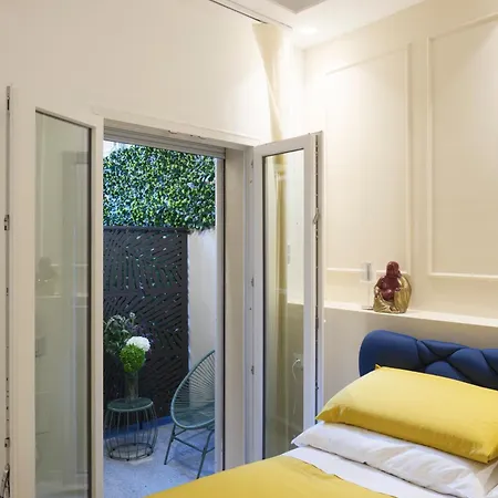 Reggio Charme Bed & Breakfast *