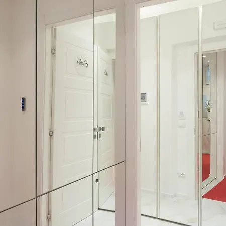 Reggio Charme Bed & Breakfast 4*