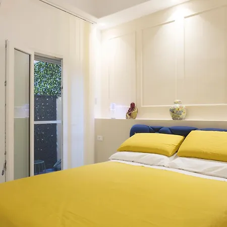 فندق مبيت وإفطار Reggio Charme ريجّو دي كالابريا